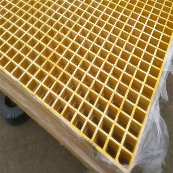 加厚光伏發(fā)電走道格柵 電站檢修踏板 操作平臺(tái)玻璃鋼切割