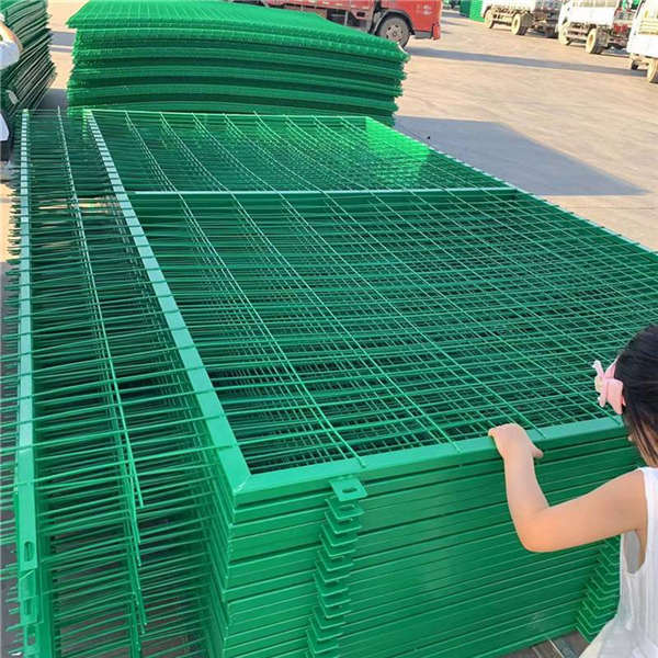 鐵路框架防護欄柵 沿線防護網(wǎng) 1.8米外側(cè)高速護欄網(wǎng)